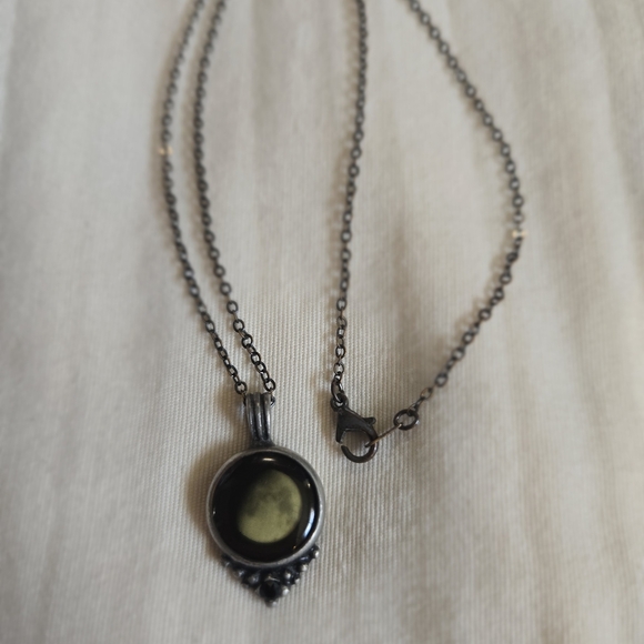Moonglow Pewter Waxing Moon Phase Glow In The Dark Pendant Necklace 16" - Picture 4 of 5